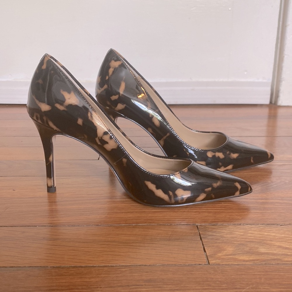 LAST CHANCE! Will donate 6.4. NWOB Ann Taylor Mila Tortoiseshell Print Pumps 5.5